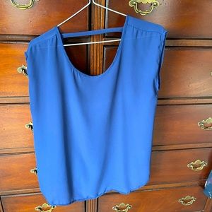 Navy draped top. Fun for a night out! 🤩